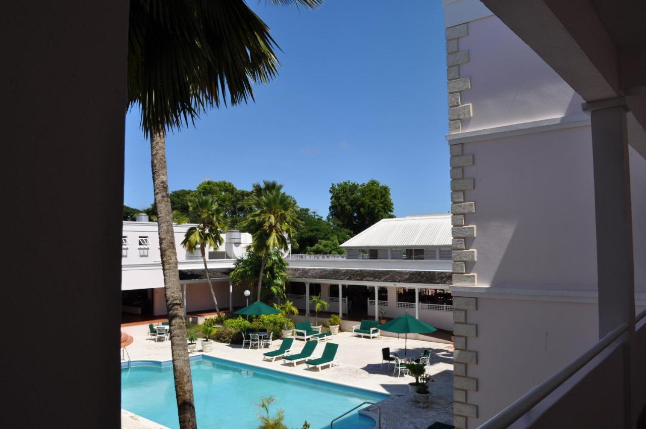 Hotel Pommarine Bridgetown Kültér fotó