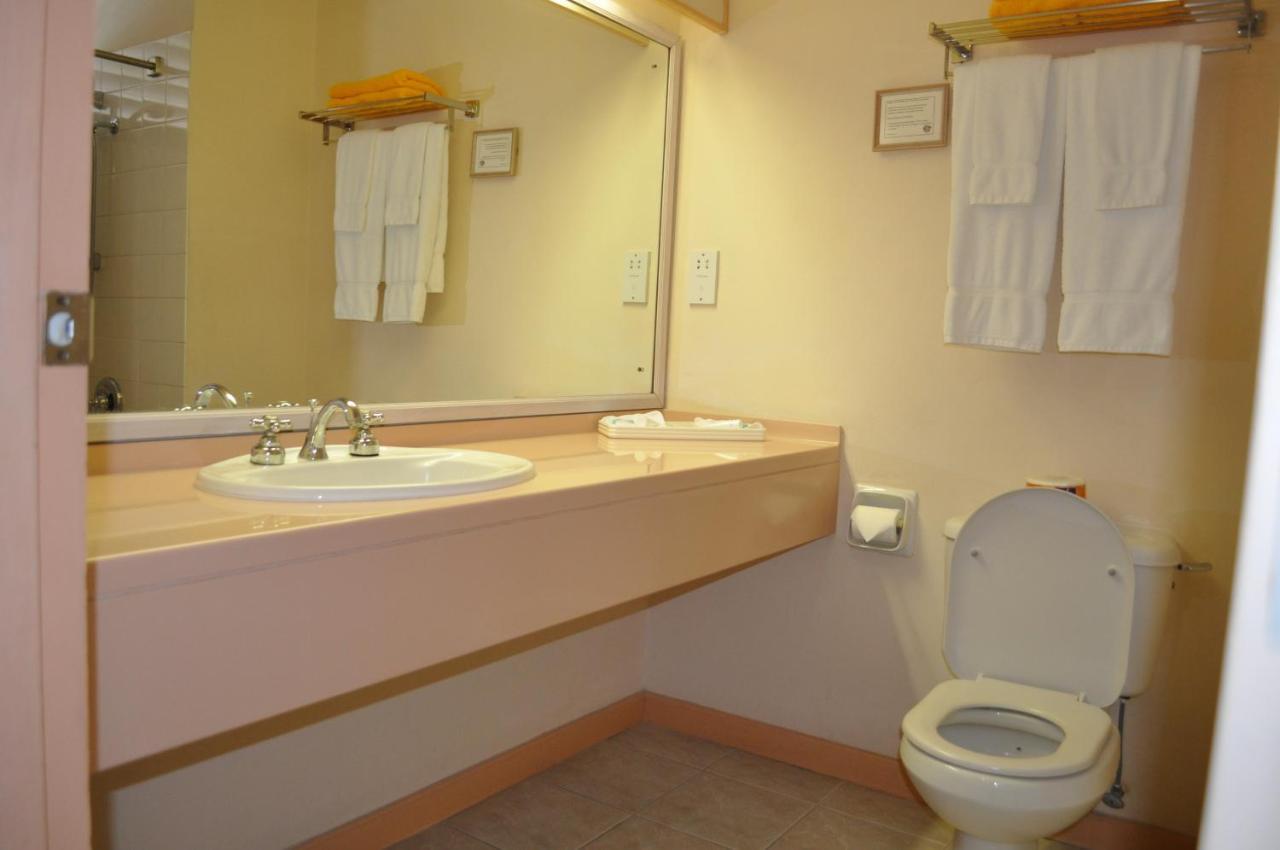 Hotel Pommarine Bridgetown Kültér fotó