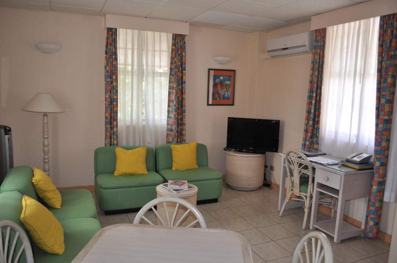 Hotel Pommarine Bridgetown Kültér fotó
